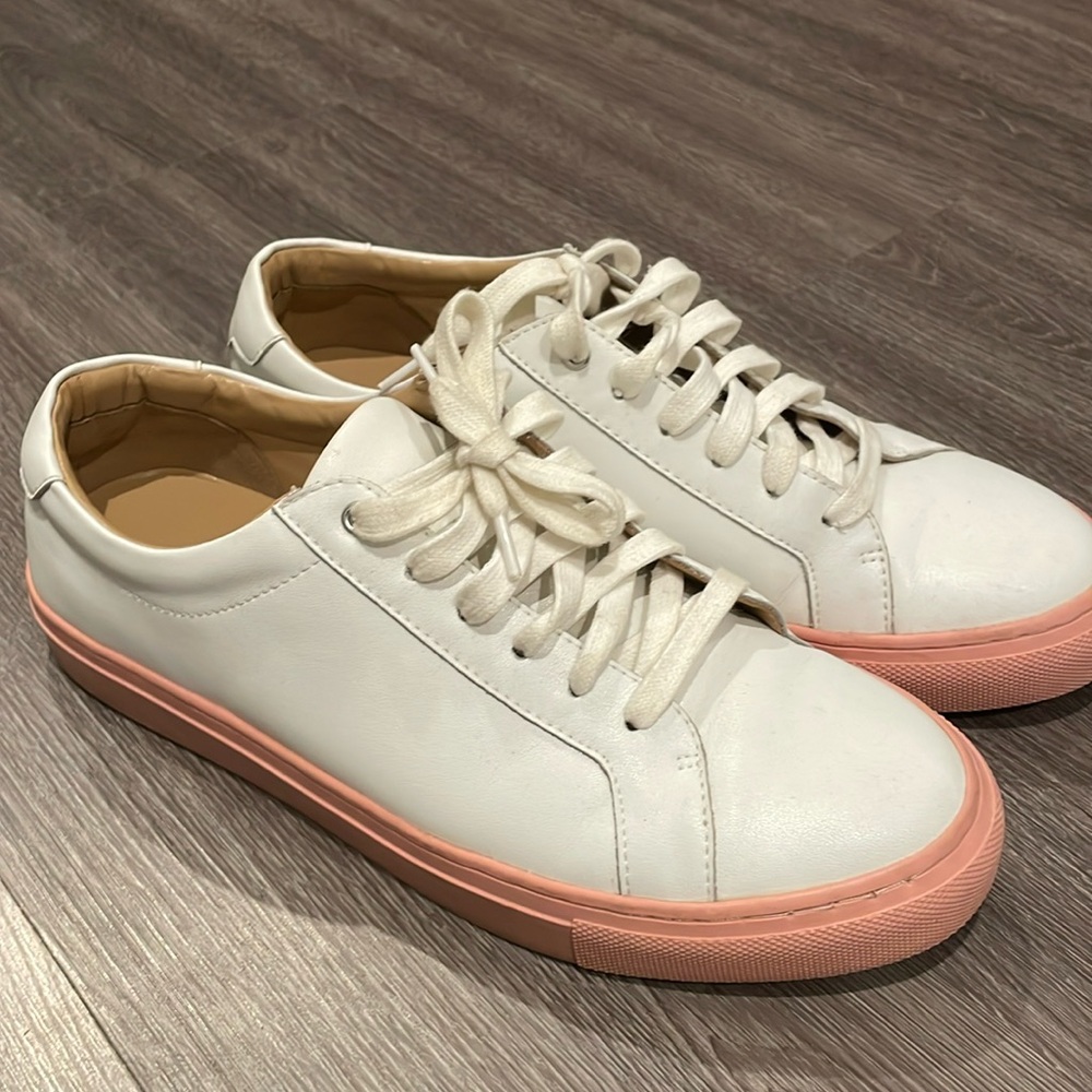 Banana Republic sneaker